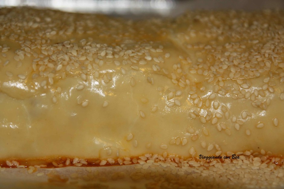 Polpettone in pasta sfoglia pronto da infornare