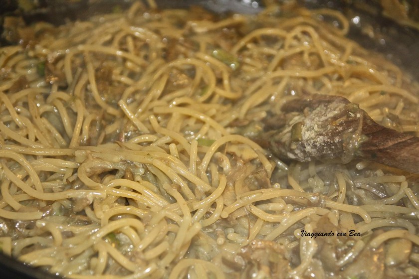 aggiungete il brodo ogni qual volta la pasta lo richieda