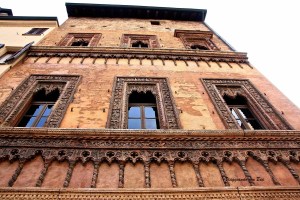 Casa quattrocentesca tra Piazza delle Erbe e Piazza Mantegna