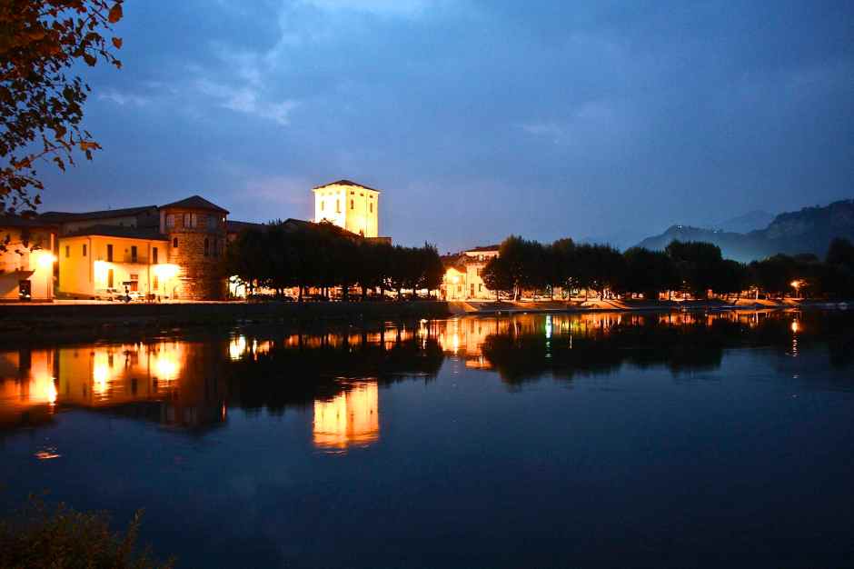 Notturno su Brivio